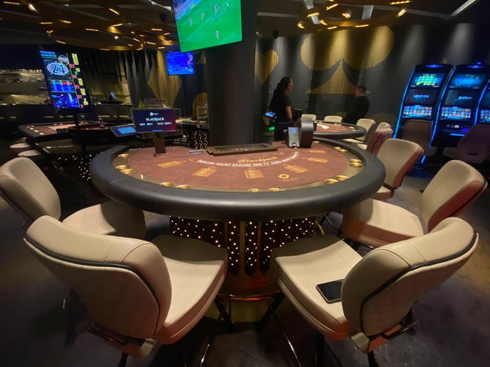 Arena Casino — Apex equipment