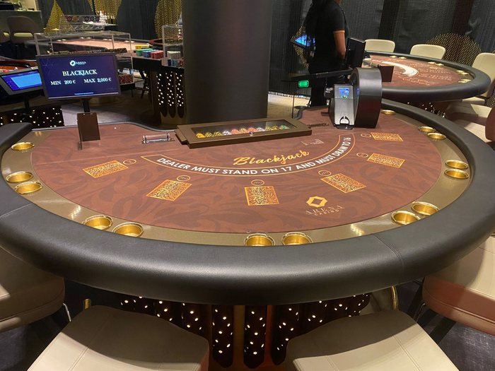 Arena Casino — Apex equipment