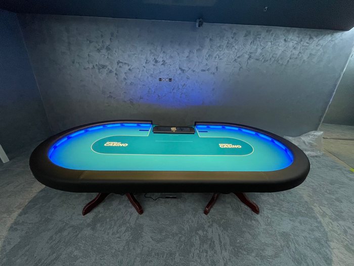 DOXXbet Casino — Apex equipment