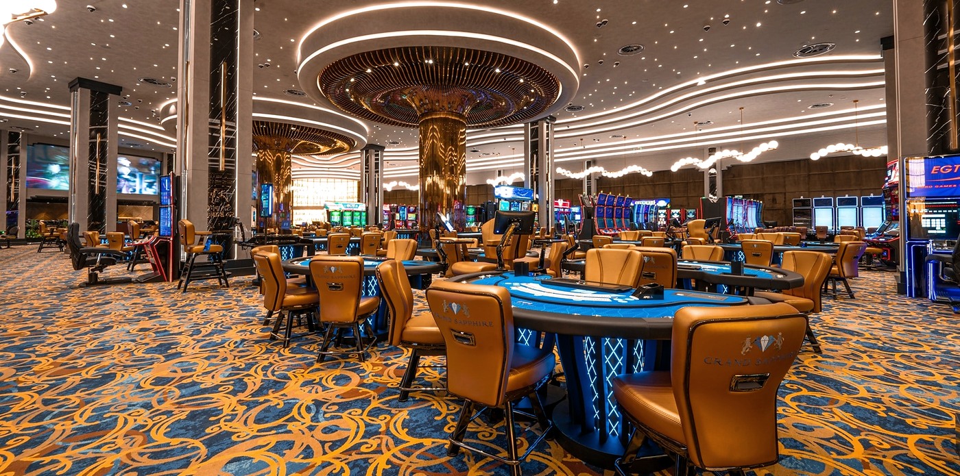 Live game tables